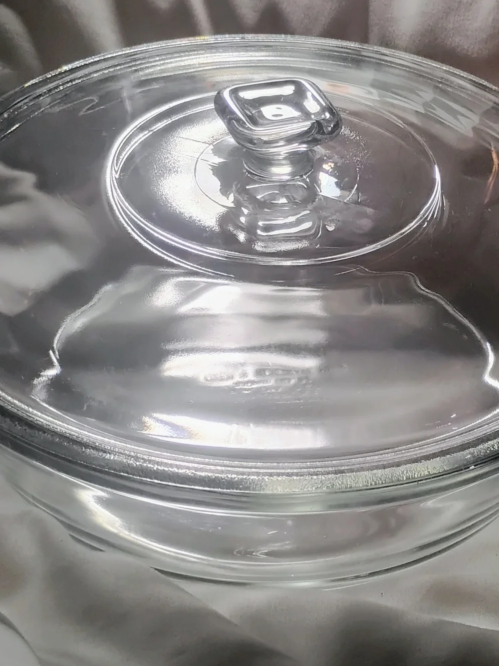Anchor Bakeware Clear Glass Covered Casserole Dish 2qt. 9 In.